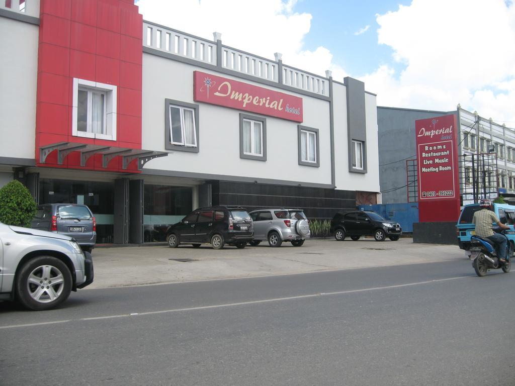 Imperial Hotel Kendari Extérieur photo