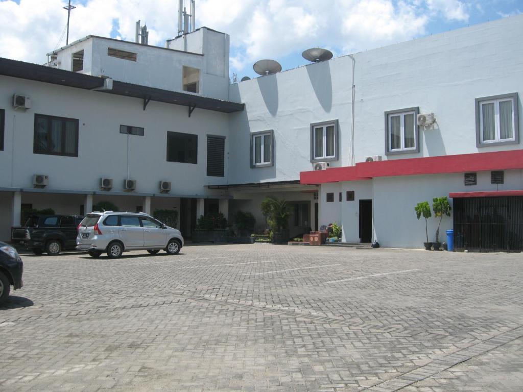 Imperial Hotel Kendari Extérieur photo